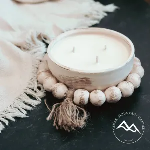 Round Beaded Tassel Soy candle: White / Molten Lava