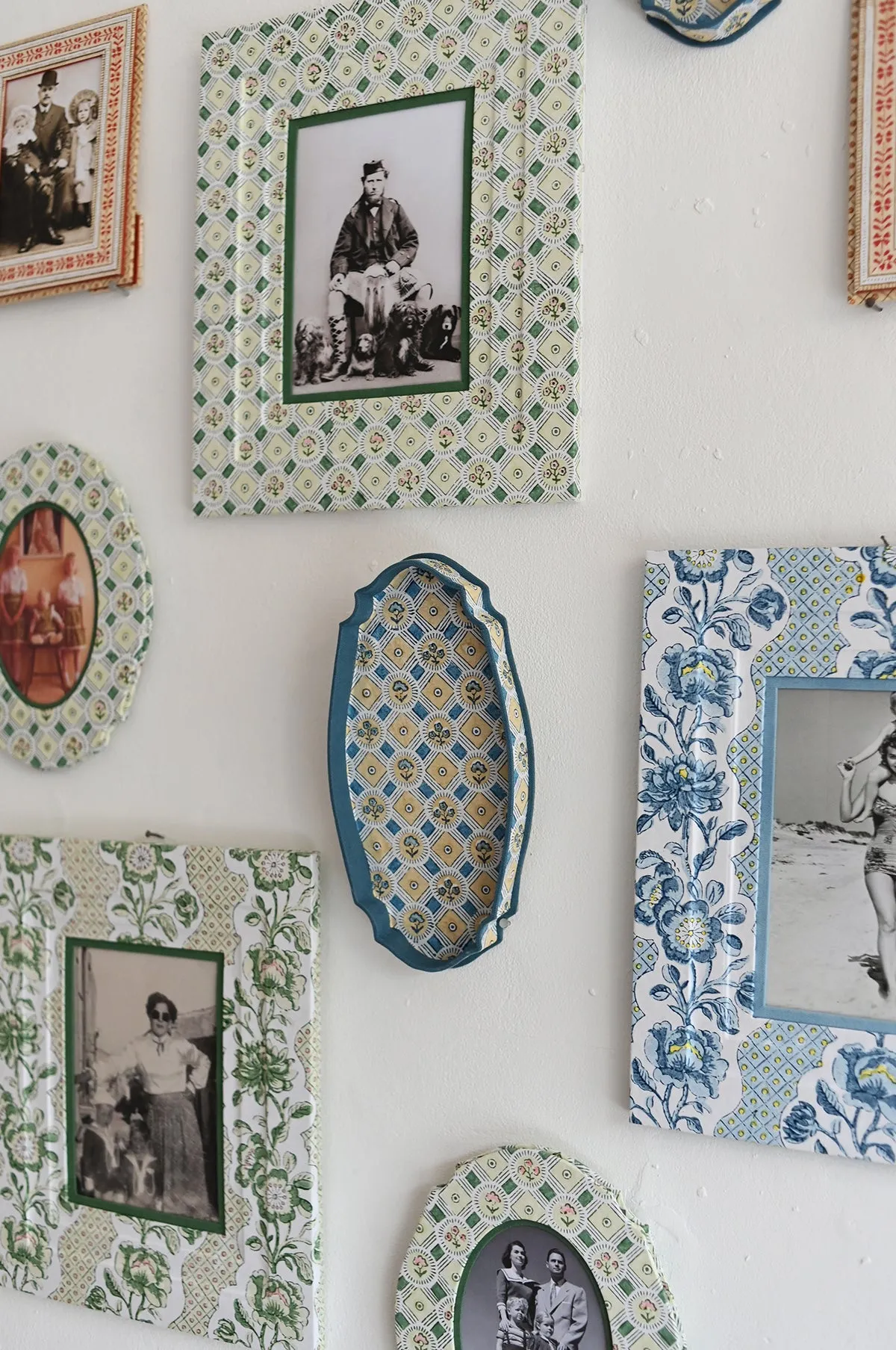 Wall Picture Frame Indigo Blooming Trellis